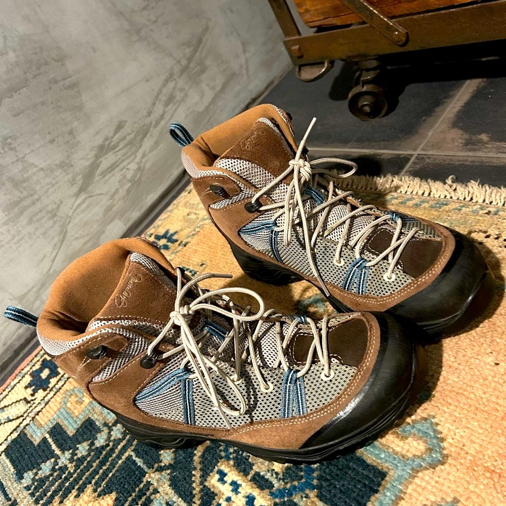 Garmont Brown and Gray Hiking Boots